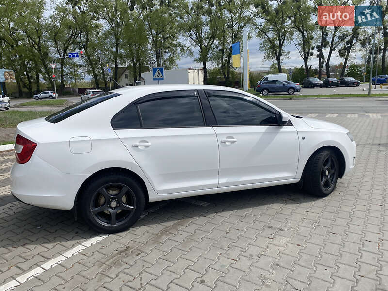 Лифтбек Skoda Rapid 2013 в Киеве фото 8 Лифтбек Skoda Rapid 2013 в Киеве