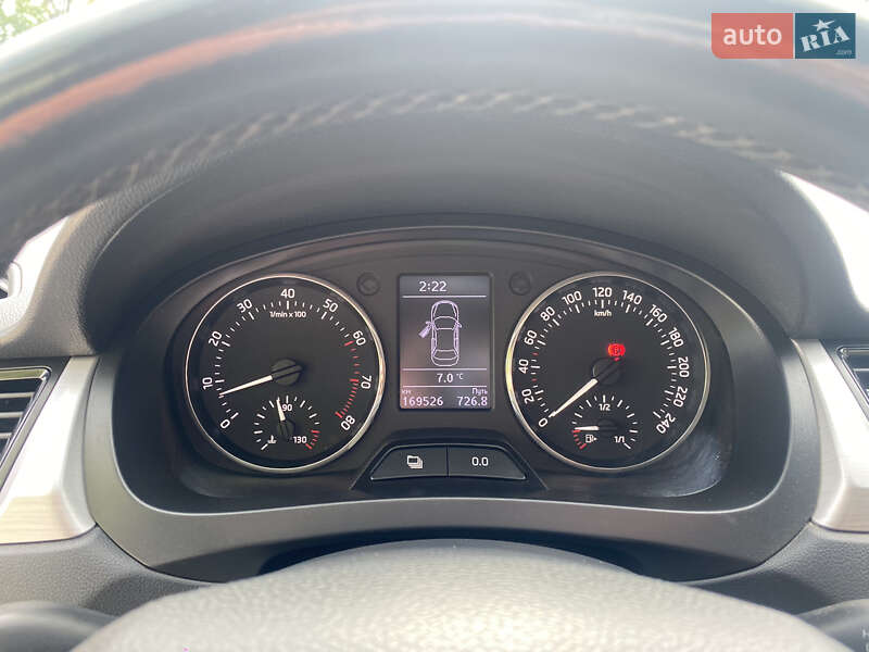 Лифтбек Skoda Rapid 2013 в Киеве фото 14 Лифтбек Skoda Rapid 2013 в Киеве