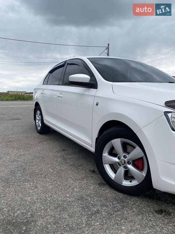 Ліфтбек Skoda Rapid 2013 в Татарбунарах