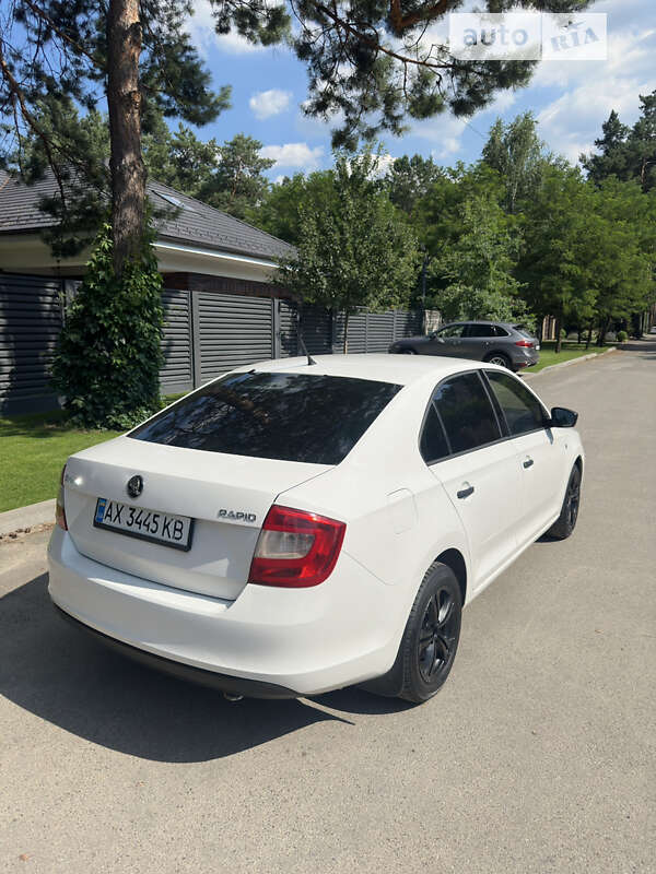Лифтбек Skoda Rapid 2014 в Киеве