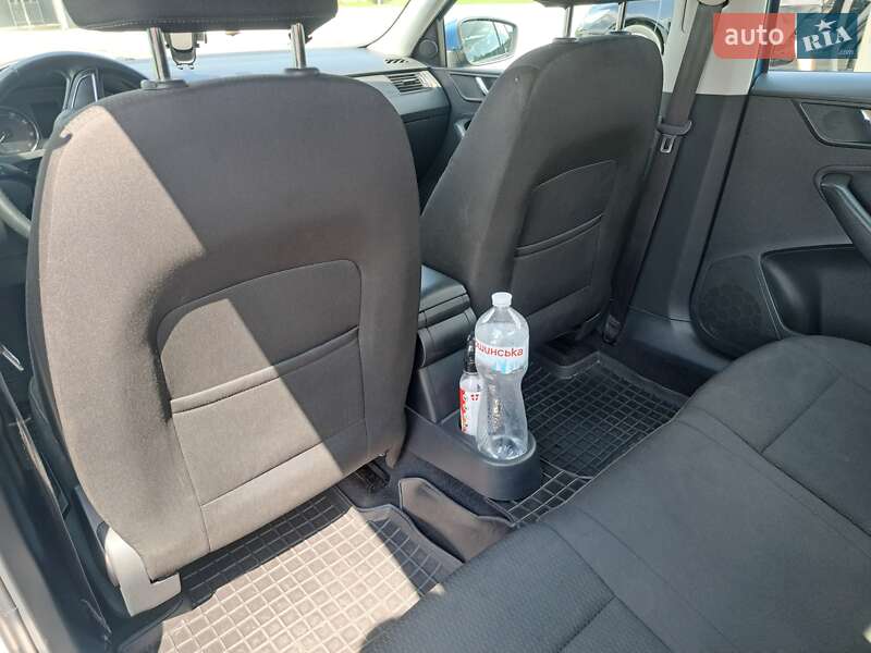 Лифтбек Skoda Rapid 2013 в Обухове