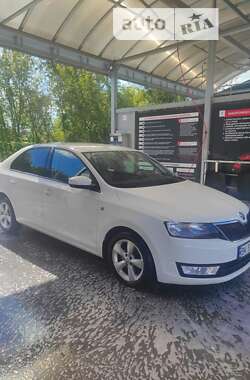 Лифтбек Skoda Rapid 2015 в Ровно