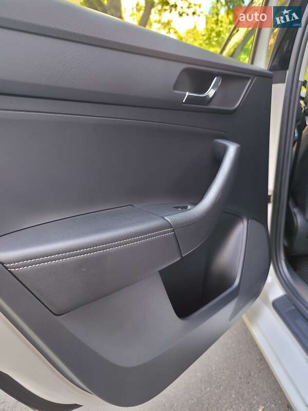 Лифтбек Skoda Rapid 2017 в Киеве фото 9 Лифтбек Skoda Rapid 2017 в Киеве