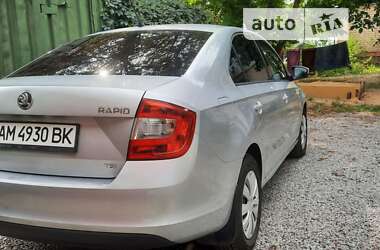 Хэтчбек Skoda Rapid 2013 в Житомире