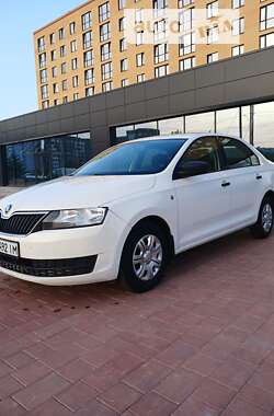 Лифтбек Skoda Rapid 2013 в Нетешине