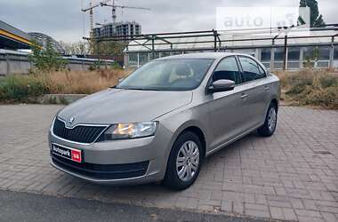 Лифтбек Skoda Rapid 2017 в Киеве