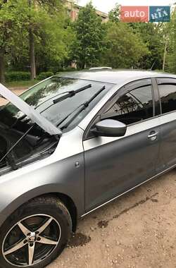 Лифтбек Skoda Rapid 2013 в 