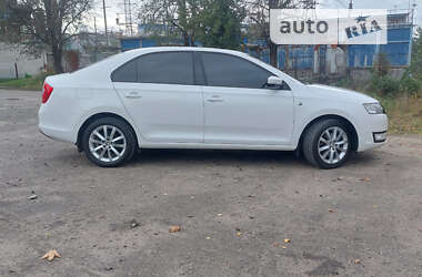 Лифтбек Skoda Rapid 2013 в Львове