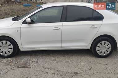 Лифтбек Skoda Rapid 2013 в Днепре