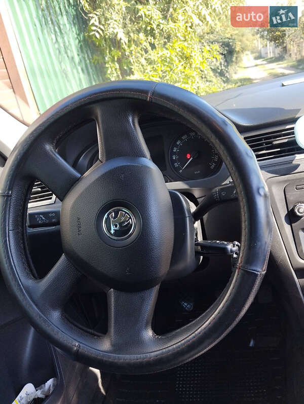 Хэтчбек Skoda Rapid 2014 в Черноморске фото 4 Хэтчбек Skoda Rapid 2014 в Черноморске