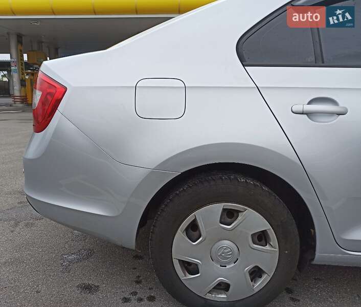 Лифтбек Skoda Rapid 2013 в Киеве