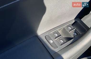 Лифтбек Skoda Rapid 2013 в 