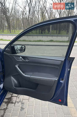 Лифтбек Skoda Rapid 2017 в 