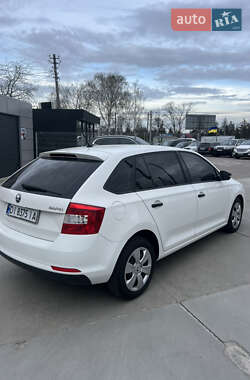 Хэтчбек Skoda Rapid 2015 в 