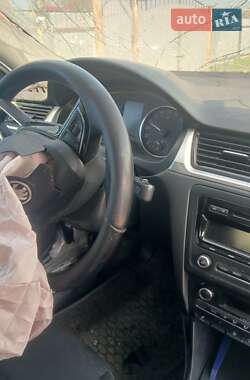 Лифтбек Skoda Rapid 2013 в 