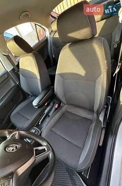 Ліфтбек Skoda Rapid 2013 в 