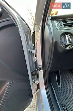 Ліфтбек Skoda Rapid 2013 в 