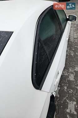 Лифтбек Skoda Rapid 2012 в 