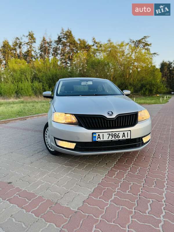 Лифтбек Skoda Rapid 2013 в 
