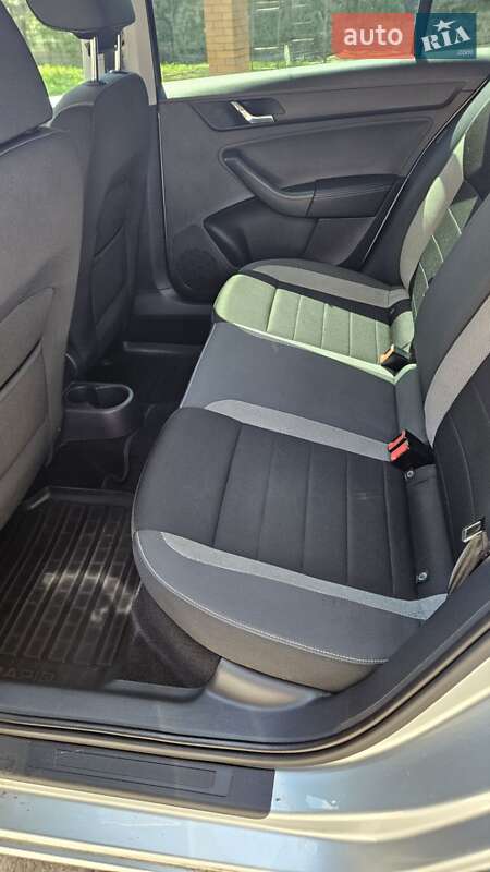 Ліфтбек Skoda Rapid 2016 в Дніпрі
