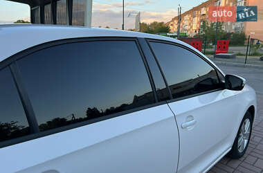 Лифтбек Skoda Rapid 2015 в 