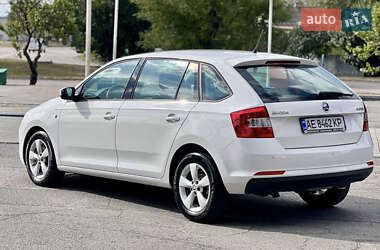 Хетчбек Skoda Rapid 2014 в 