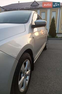 Лифтбек Skoda Rapid 2013 в 