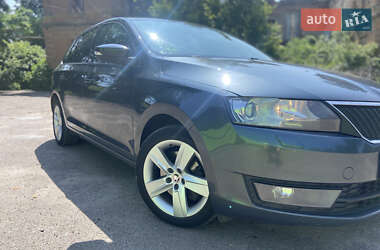 Хэтчбек Skoda Rapid 2015 в 