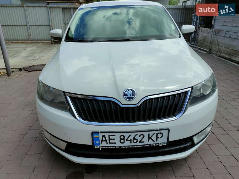 Хэтчбек Skoda Rapid 2014 в 