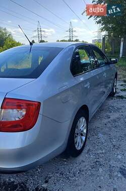 Лифтбек Skoda Rapid 2013 в 