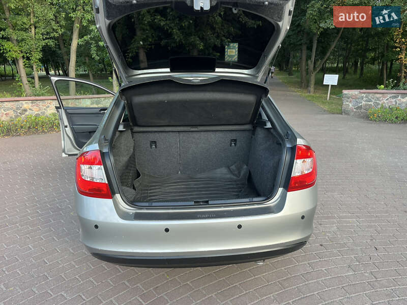 Лифтбек Skoda Rapid 2013 в Киеве