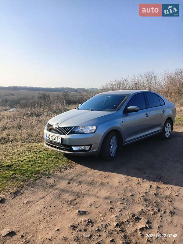 Лифтбек Skoda Rapid 2013 в Кривом Роге