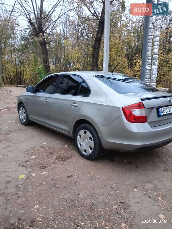 Лифтбек Skoda Rapid 2013 в Кривом Роге
