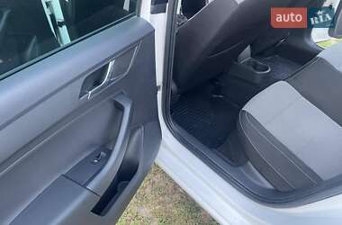 Лифтбек Skoda Rapid 2013 в 