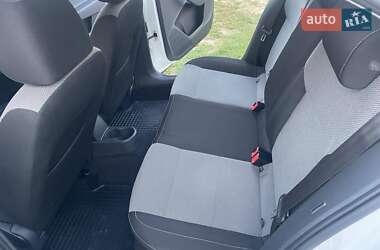 Лифтбек Skoda Rapid 2013 в 