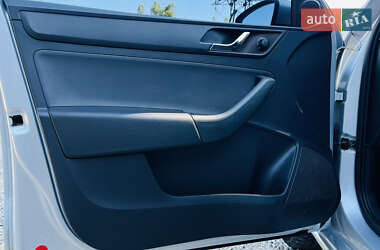 Лифтбек Skoda Rapid 2013 в 
