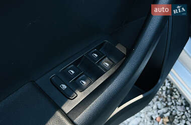 Лифтбек Skoda Rapid 2013 в 