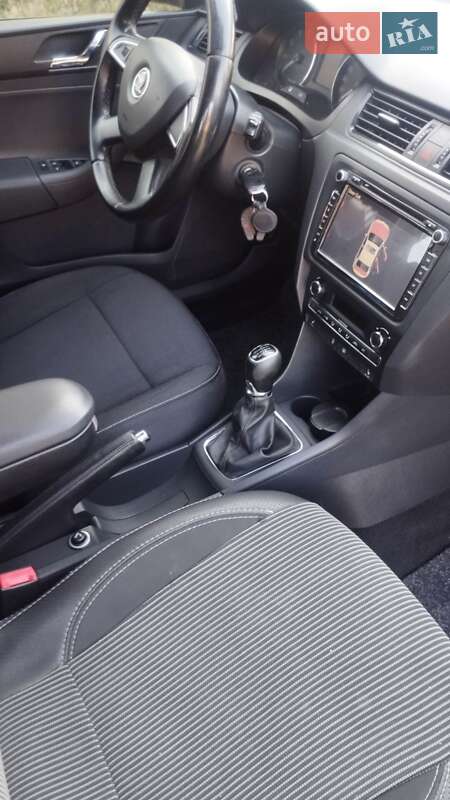 Лифтбек Skoda Rapid 2013 в Кропивницком