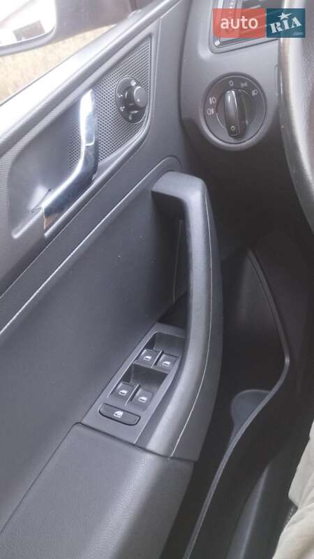 Лифтбек Skoda Rapid 2013 в Кропивницком
