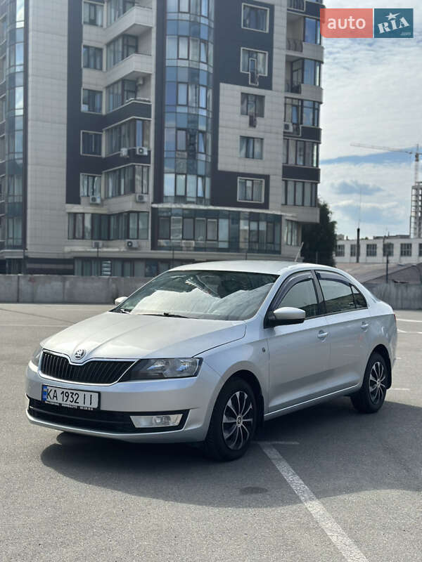 Лифтбек Skoda Rapid 2015 в 