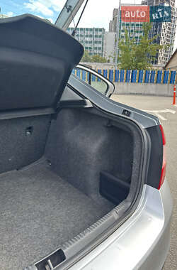 Лифтбек Skoda Rapid 2015 в 