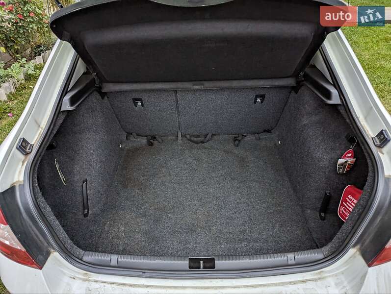 Лифтбек Skoda Rapid 2013 в Тячеве