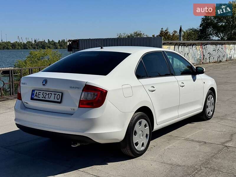 Лифтбек Skoda Rapid 2013 в Днепре