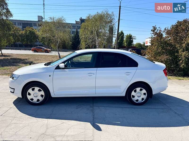 Лифтбек Skoda Rapid 2013 в Днепре