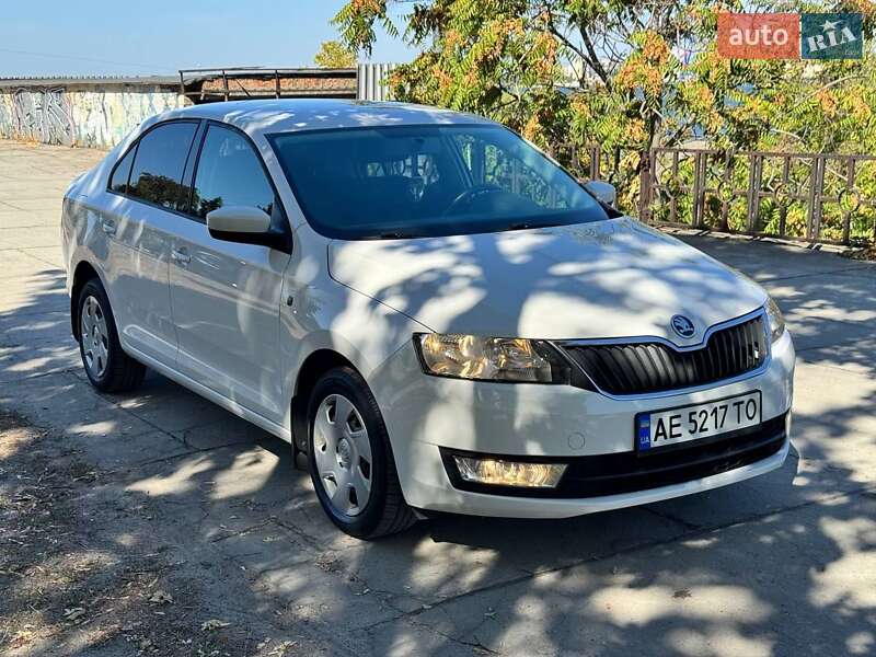 Лифтбек Skoda Rapid 2013 в Днепре