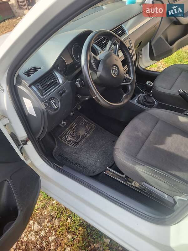 Хэтчбек Skoda Rapid 2014 в Скалате фото 5 Хэтчбек Skoda Rapid 2014 в Скалате