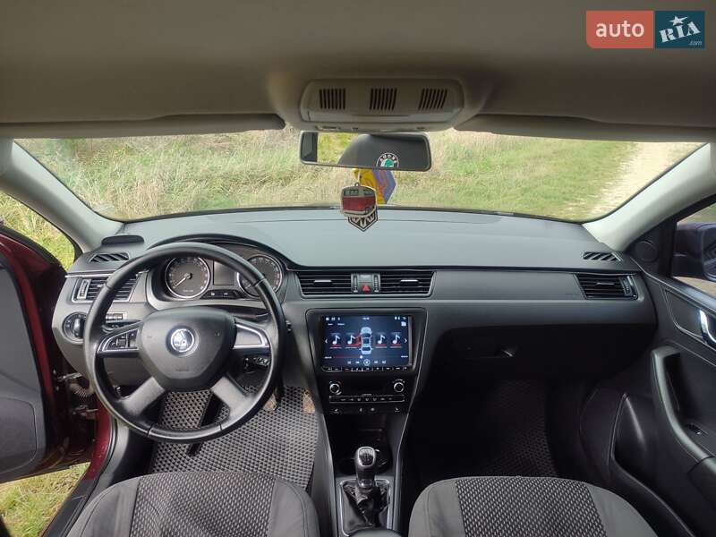 Лифтбек Skoda Rapid 2013 в Стебнику