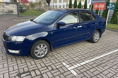 Лифтбек Skoda Rapid 2015 в 