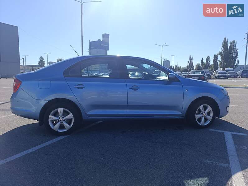 Лифтбек Skoda Rapid 2013 в Киеве