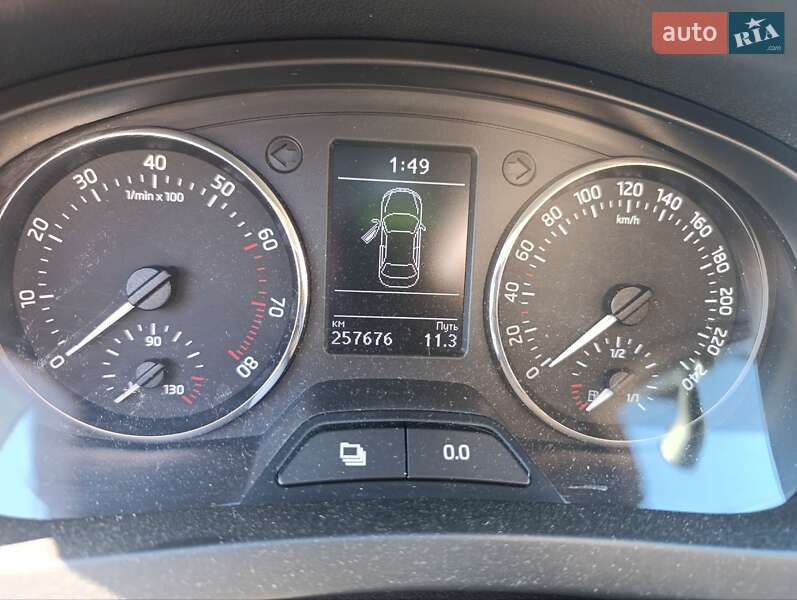 Лифтбек Skoda Rapid 2013 в Киеве
